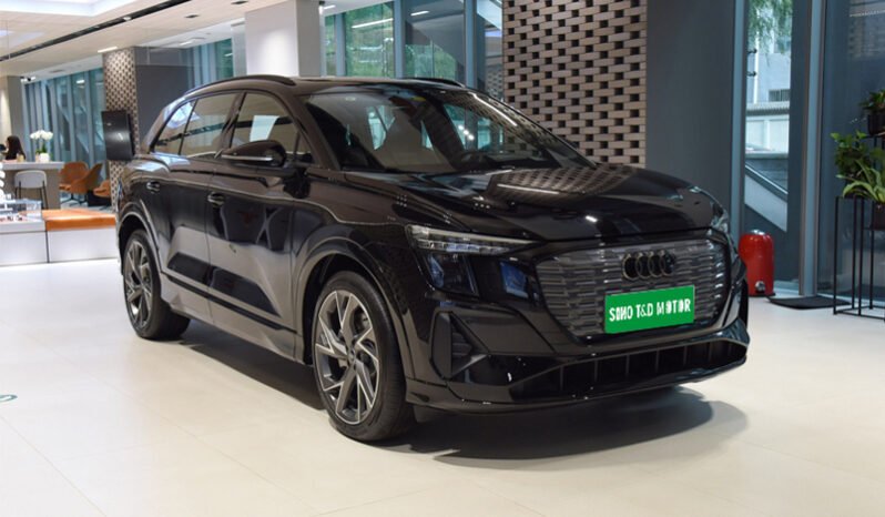 
								Audi Q5 e-tron 2024 full									