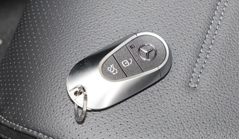 
								MERCEDES BENZ C260 L-SPORTS full									