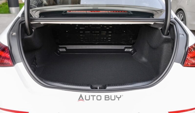 
								Mercedes-Benz C-Class 2024 full									