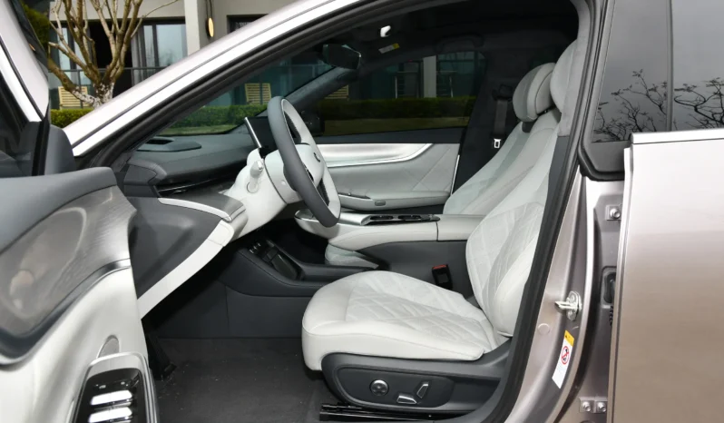 
								Changan Qiyuan A07 2024 full									